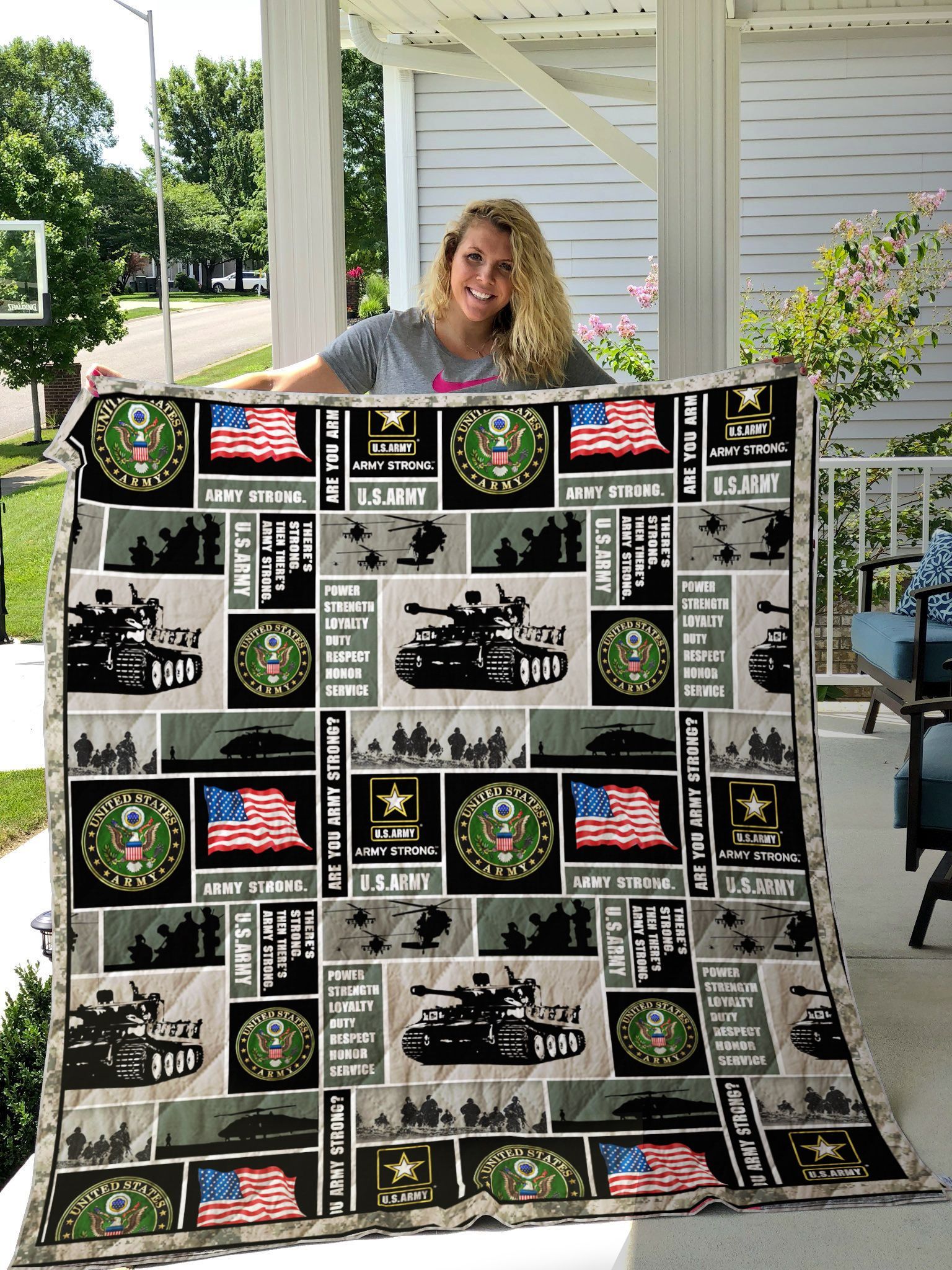 Us Army Strong Quilt Blanket